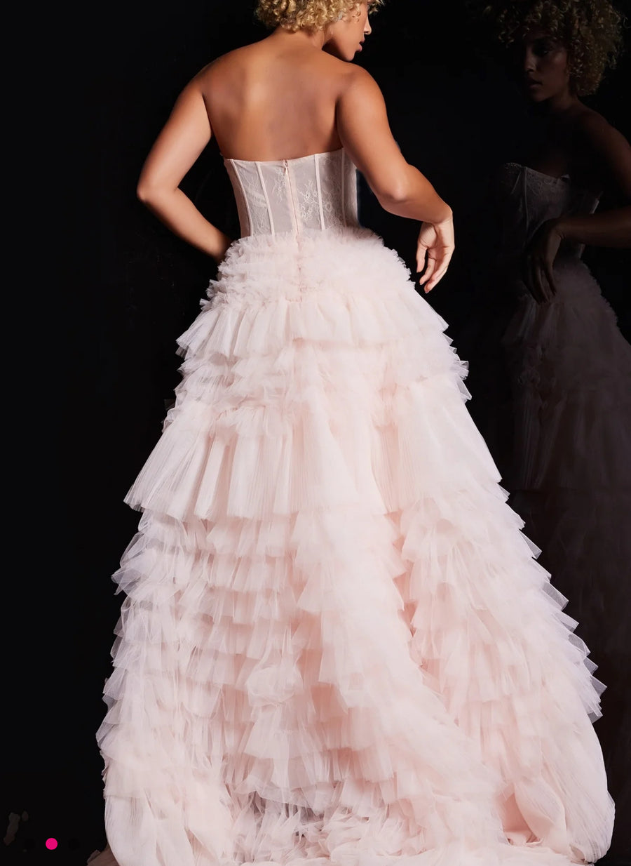 Light pink Strapless teared 
tull dress